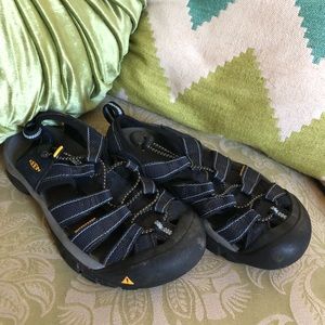 Keen Hiking Sandals, Navy Blue, size 7.5